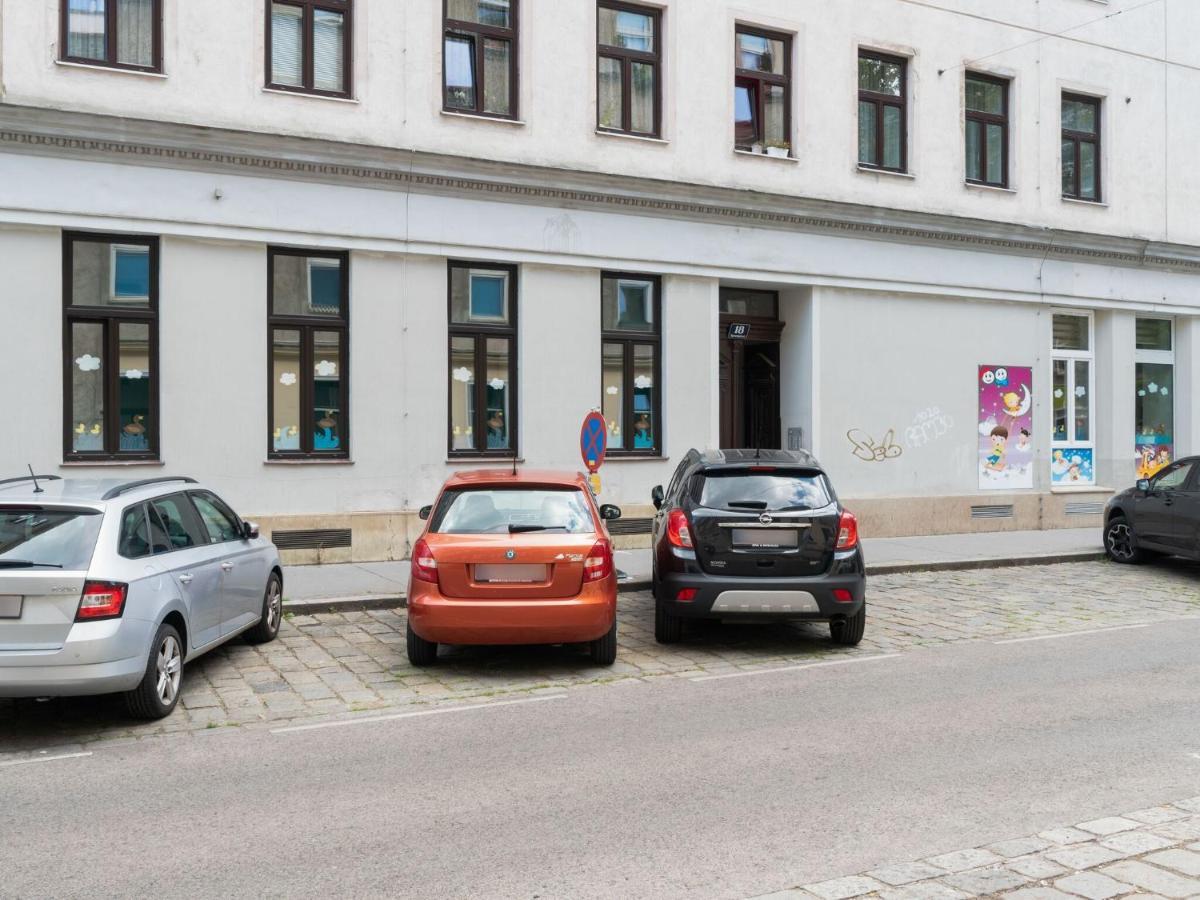 Elegant Apartment In Vienna With Patio Екстериор снимка