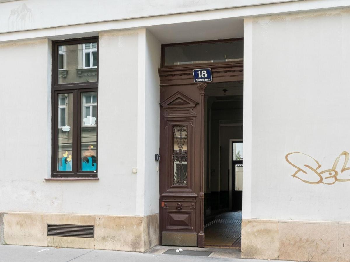 Elegant Apartment In Vienna With Patio Екстериор снимка