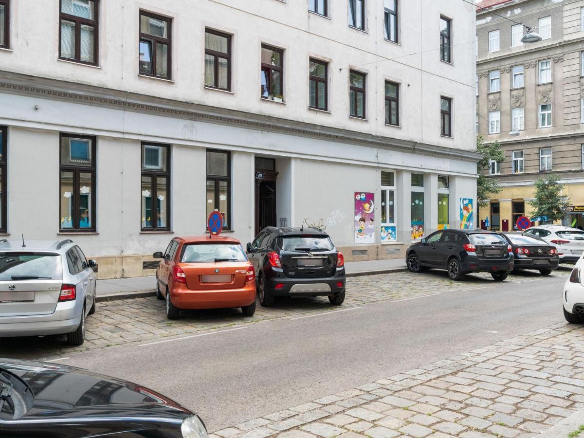 Elegant Apartment In Vienna With Patio Екстериор снимка