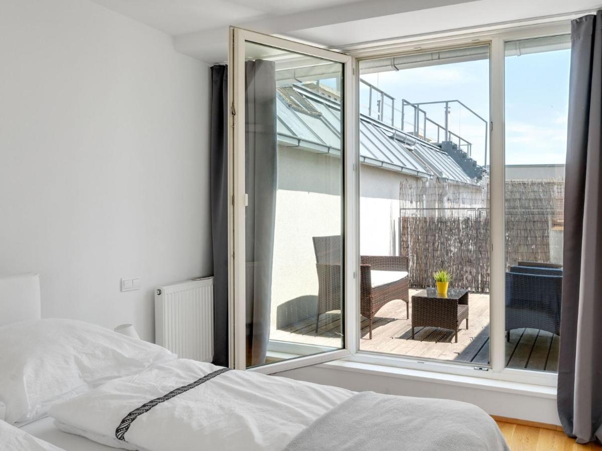Elegant Apartment In Vienna With Patio Екстериор снимка