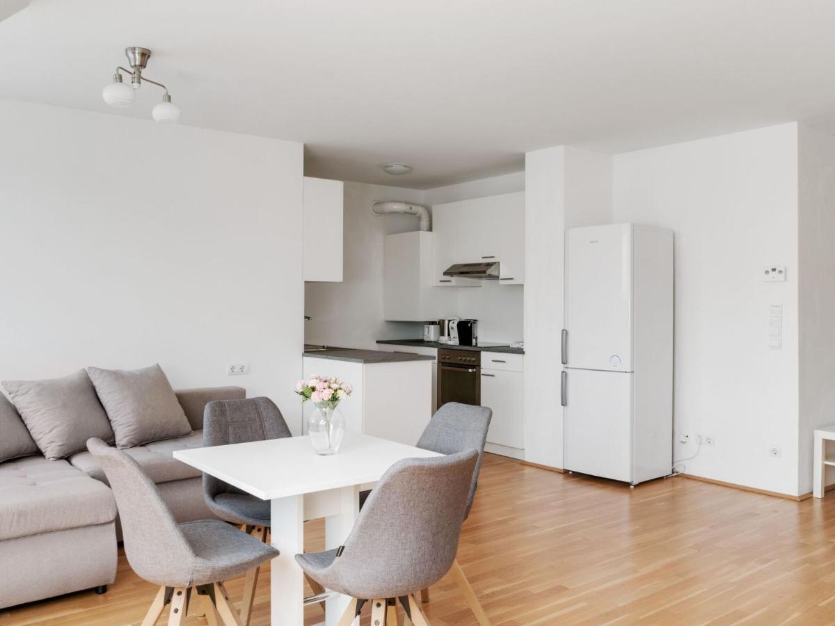 Elegant Apartment In Vienna With Patio Екстериор снимка